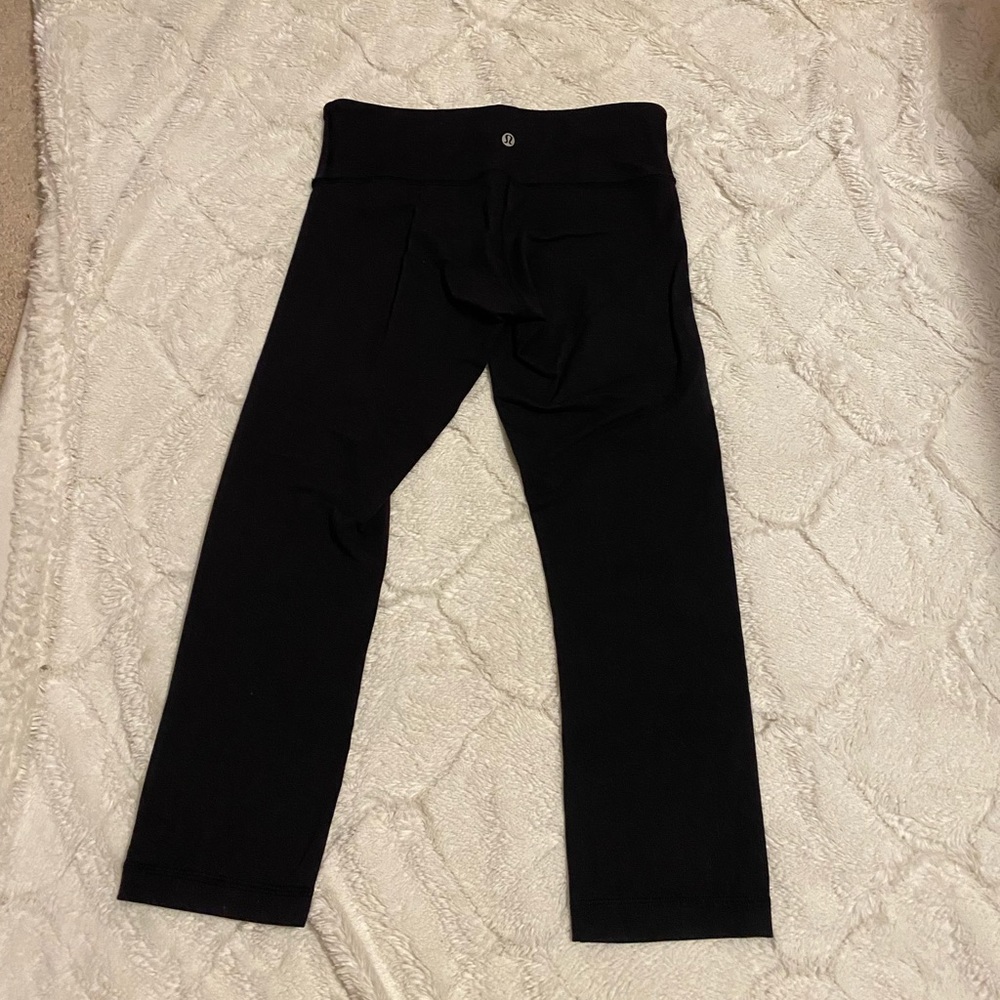 Lululemon Wunder Under 23” Leggings Size 6